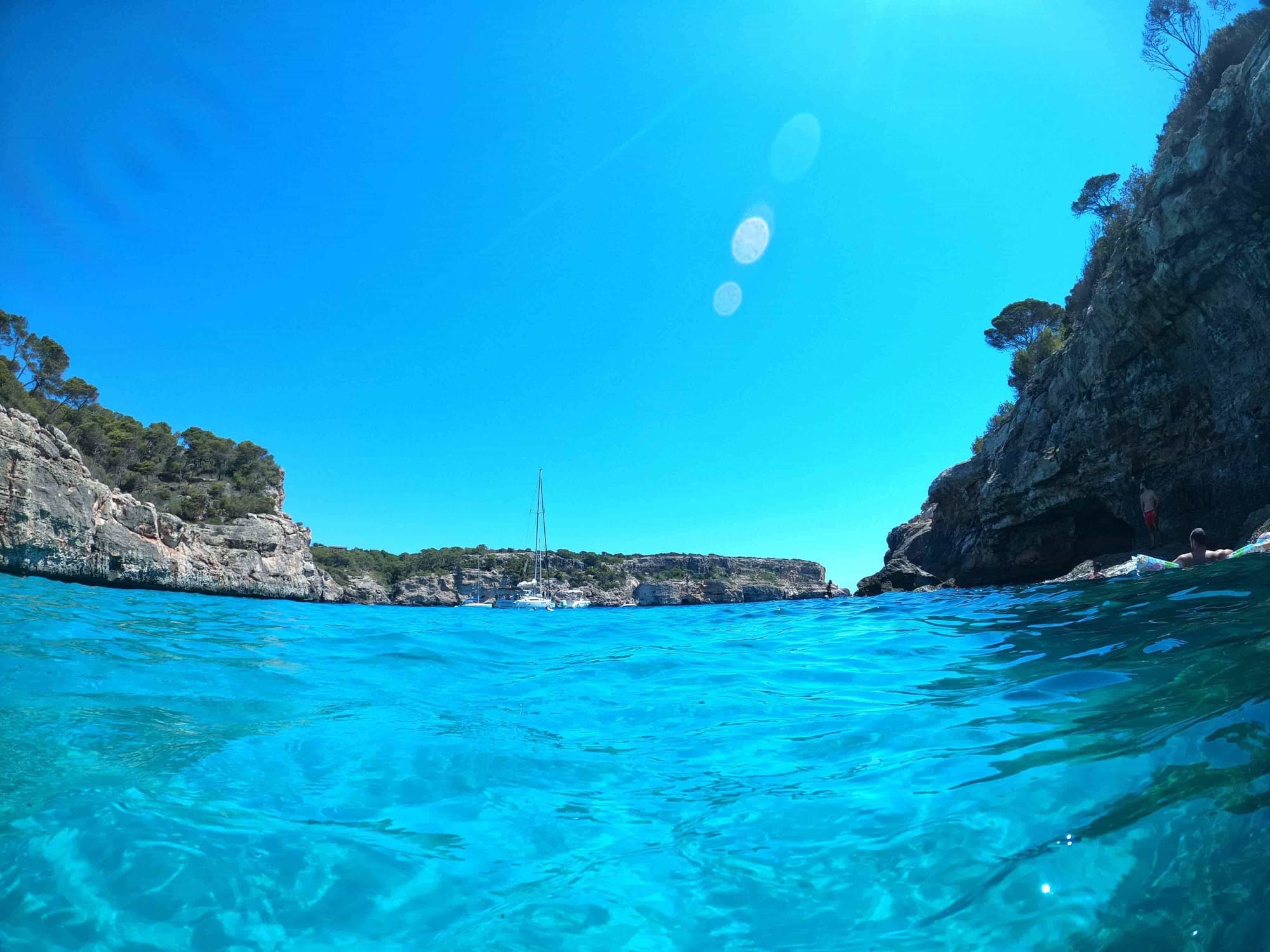 Caló d'es Moro sumérgete en su mar Caló d'es Moro, relájate en este mar precioso